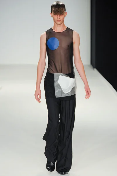 Look 7